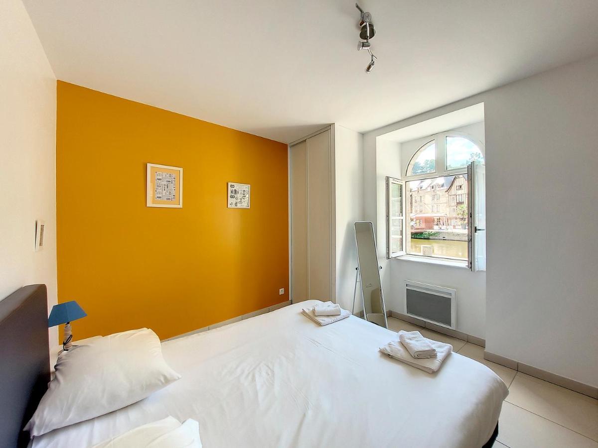Au Fil De L'Eau - Le Bord De Rance Apartment ดีน็อง ภายนอก รูปภาพ