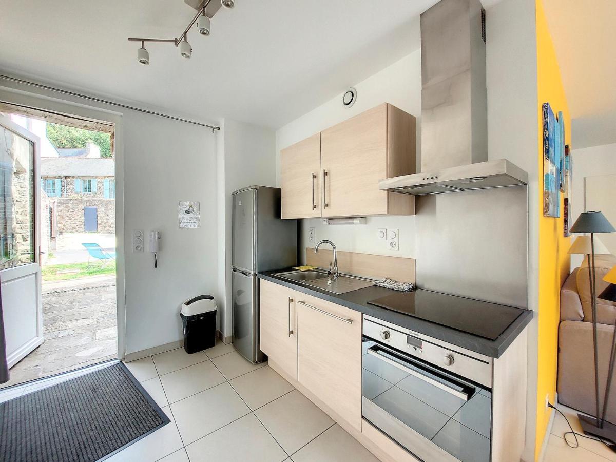 Au Fil De L'Eau - Le Bord De Rance Apartment ดีน็อง ภายนอก รูปภาพ