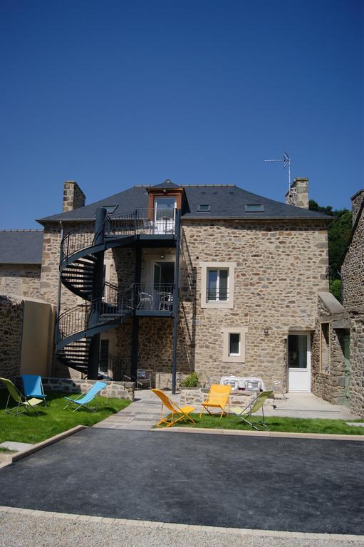 Au Fil De L'Eau - Le Bord De Rance Apartment ดีน็อง ภายนอก รูปภาพ